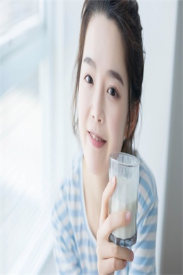 班长没带罩子让捏了一节课时视频-校园恶搞视频背后