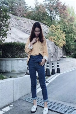 陈赫嫌弃女儿起早-父母吐槽孩子作息太正常